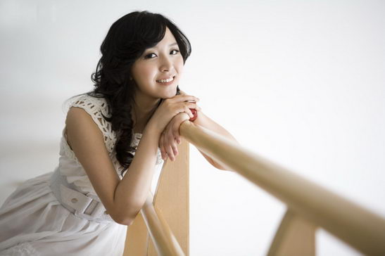 新华社专访中国青年女钢琴家陈洁(图)