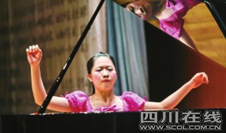 川音15岁女孩琴艺打败成人夺肖邦钢琴比赛大奖