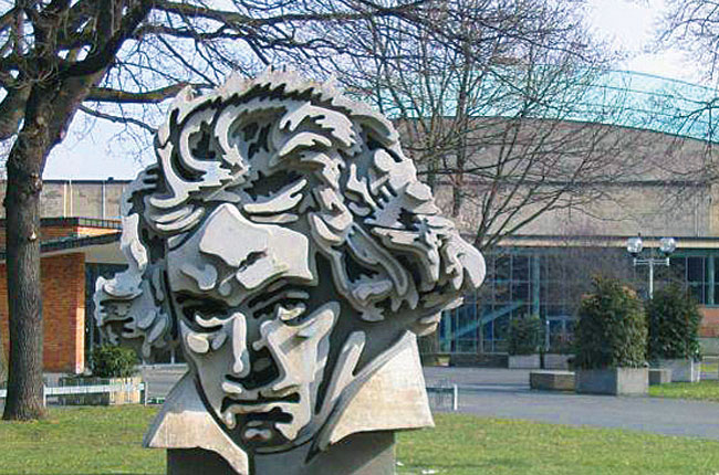 波恩的贝多芬雕塑