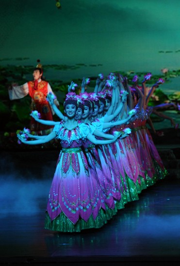 组图：朝鲜版歌剧《红楼梦》在京上演