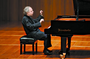 安德拉斯·席夫演绎“席夫式”巴赫与贝多芬