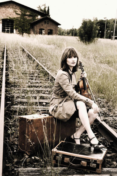 《时间的回声》是格鲁吉亚小提琴家莉莎-巴迪亚什维利签约DG的第一张专辑