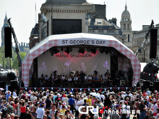 伦敦举办广场音乐会拉开皇室婚礼庆祝序幕(高清)