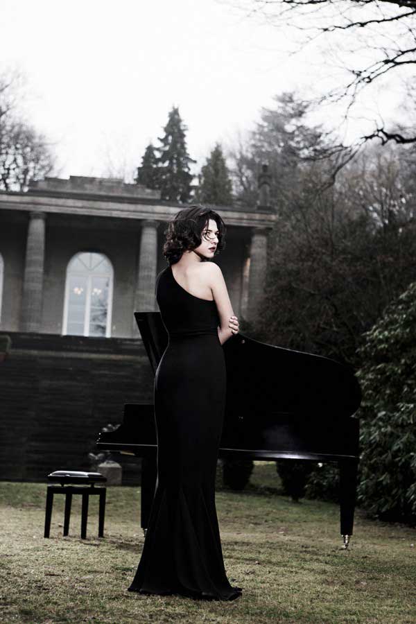 美女钢琴家卡蒂雅写真图片（10）
