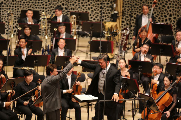 上海交响乐团在举世瞩目的易北爱乐音乐厅