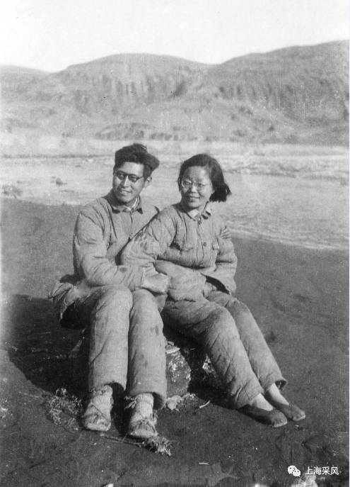 1942年，瞿维、寄明夫妇在延河边合影